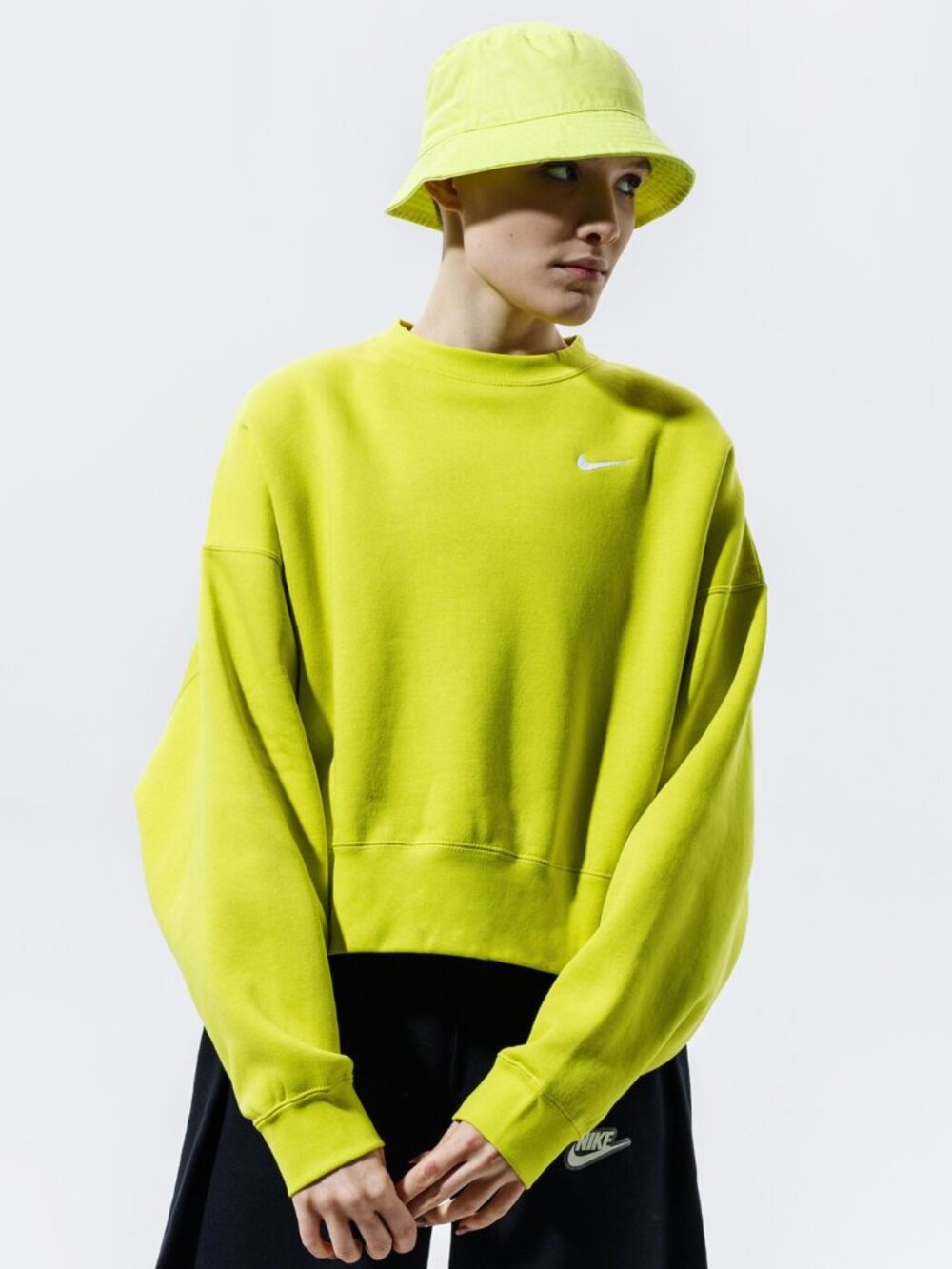 Nike Women's Neon Green Bluza Sportswear Essential Pullover Sweatshirt Sz L